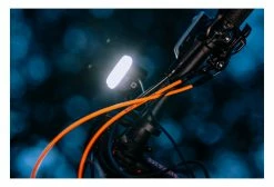 ÉCLAIRAGE AVANT VAE MAGICSHINE ME 2000 NOIR -Vélo électrique Homme Soldes ECLAIRAGE AVANT VAE MAGICSHINE ME 2000 NOIR ACHATVELOS 4