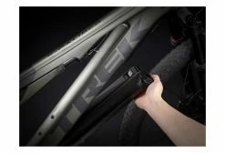 VTT Electrique Tout-Suspendu Trek E-Caliber 9.6 29 » Shimano Deore 12V Satin Lithium Grey/Trek Black 2021 11 VTT Electrique Tout-Suspendu Trek E-Caliber 9.6 29 » Shimano Deore 12V Satin Lithium Grey/Trek Black 2021 -Vélo électrique Homme Soldes VTT Electrique Tout Suspendu Trek E Caliber 9.6 29 Shimano Deore 12V Satin Lithium Grey Trek Black 2021 4