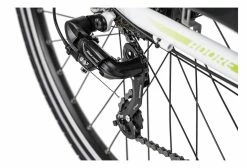 Vélo électrique Femme Aluminium Adore Versailles 28 » E-Bike Blanc-vert 36 V/10,4 Ah Li-Ion-Akku 7 Vitesses -Vélo électrique Homme Soldes Velo electrique femme aluminium Adore Versailles 28 E Bike blanc vert 36 V 104 Ah Li Ion Akku 7 vitesses ACHATVELOS 3